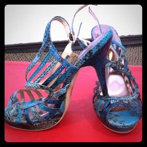 Strappy blue animal print heels!!