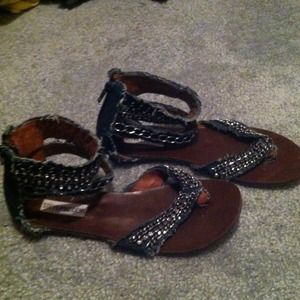 💜💕💜💕💜HOLD💜💕💜💕💜 Steve Madden sandals