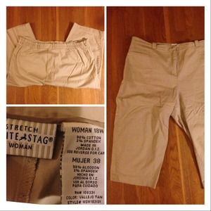 Khaki capris by white stag sz 18w