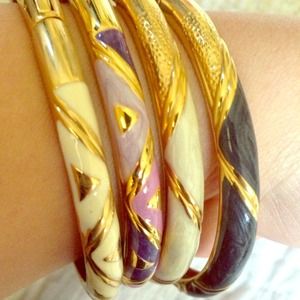 4 thin bangles