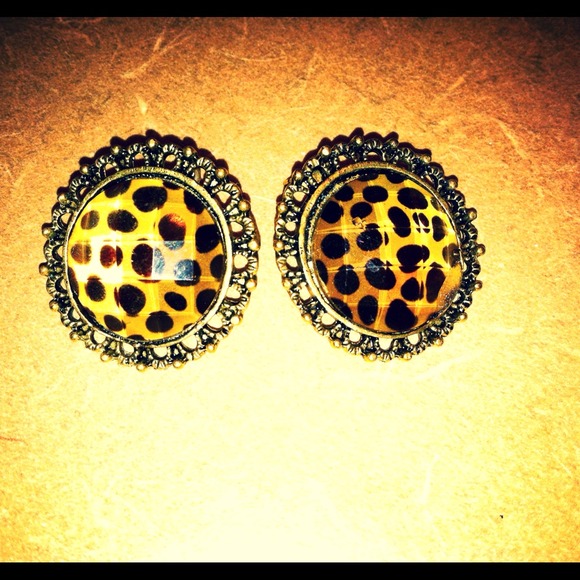 ⚠Sale! Cheetah earrings