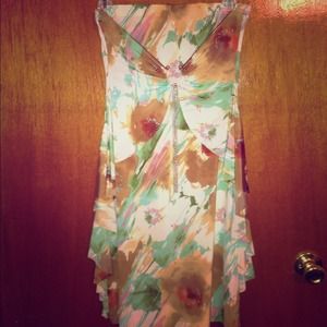 Tube top multicolored w/ruffles at the hips dress