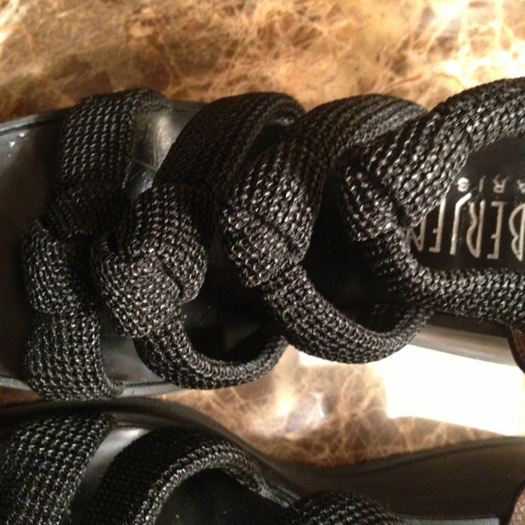 Luc Berjen Paris black wedges - Picture 3 of 4