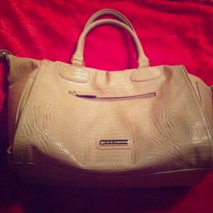 Steve Madden NO TRADES