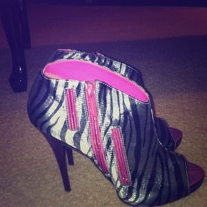 Grey/zebra open toe Michael Antonio heels