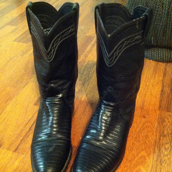 SOLD Black boots on eBay