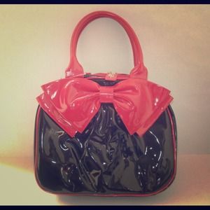 💥SOLD💥 Jessica Simpson weekender makeup bag