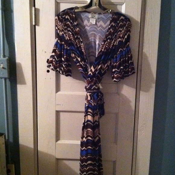 Wrap dress - Picture 1 of 1