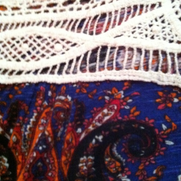Top - Picture 2 of 3