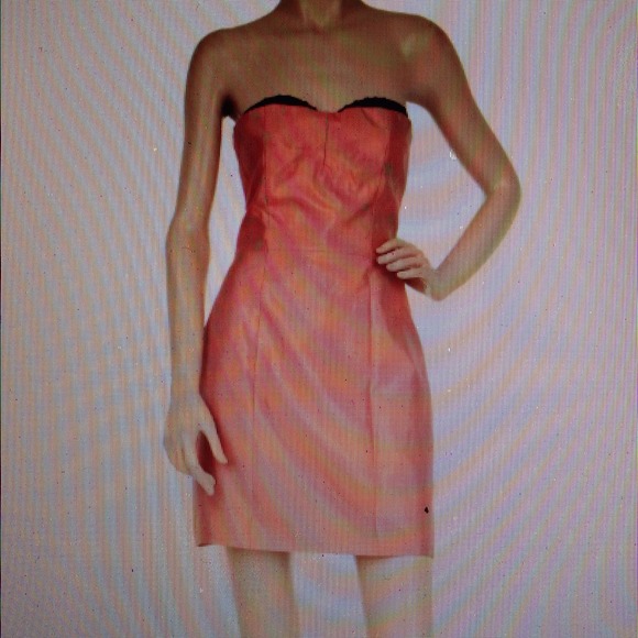 CLOSET CLOSED - Picture 2 of 4