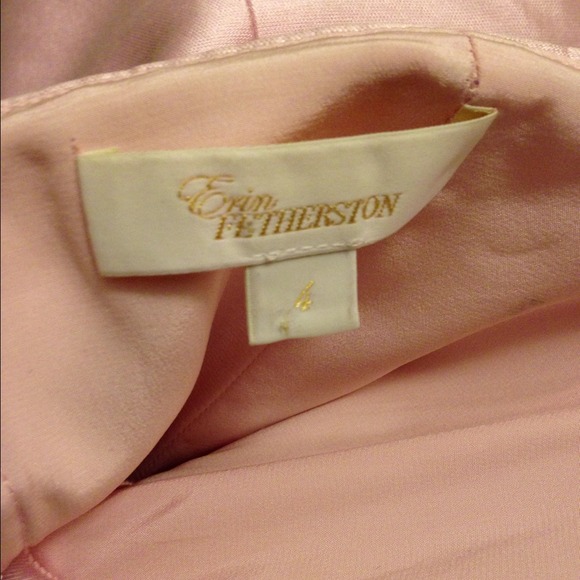 CLOSET CLOSED - Picture 4 of 4