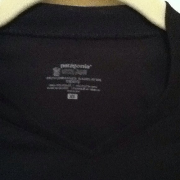 🚫SOLD🚫 Sheer Patagonia sports top! - Picture 2 of 4