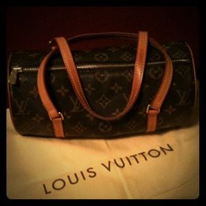 Authentic Louis Vuitton Papillon 26