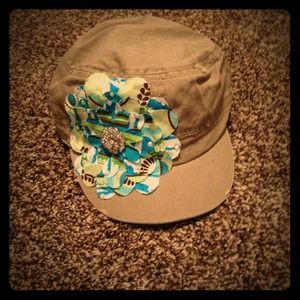 🌺Adorable Hat with Oversized Flower