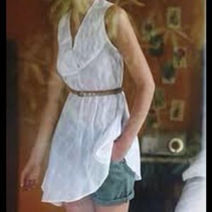 SOLD anthropologie white drape top with pockets!