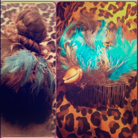 Accessories - Feather Hair Comb - Blue