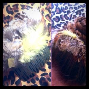 Feather Hair Comb - Yellow