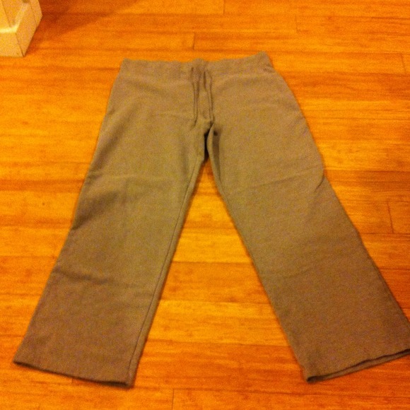 It's a pair good condition