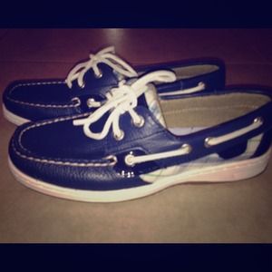 Sperry Shoes! Loafers for ladies! So cute!