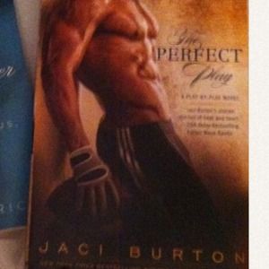 🚨Sold to @mystuff13 🚨