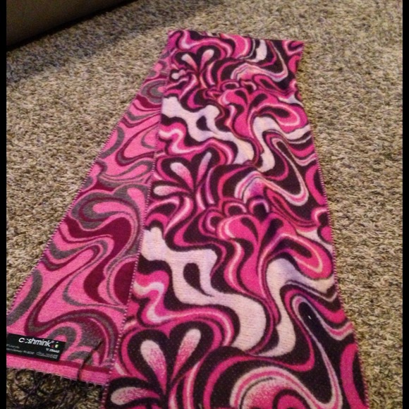 🚫SOLD IN BUNDLE TO @sghollis2🚫Cashmink Scarf