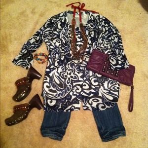 ❌SOLD/GIFT FOR KELLI, blue/black/white tunic❌