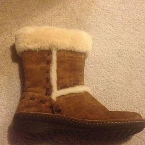 Do not wear/ too small