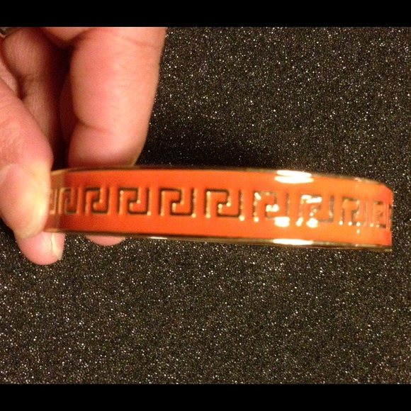 Enamel bangle bracelet - Picture 2 of 4