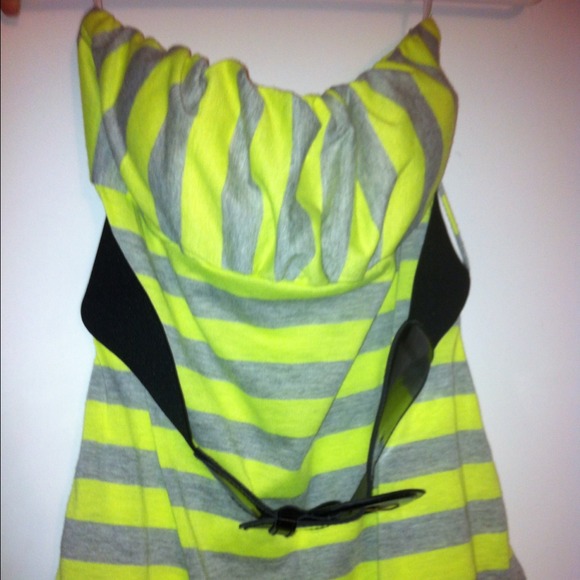 Stripped tube top with black belt