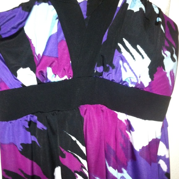 Multi colored halter top - Picture 2 of 3