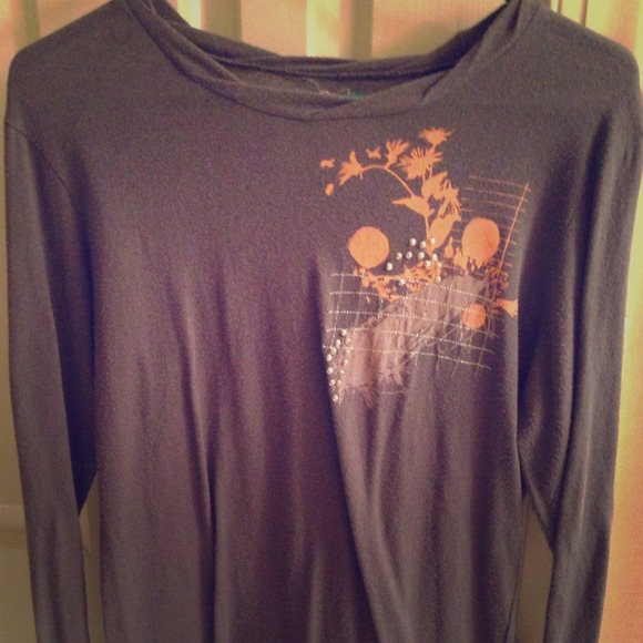👚Long Sleeve Grey Screen Top