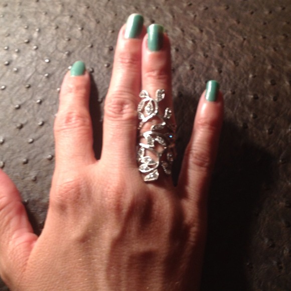 ❌Sold ❌Leaf ring❌ - Picture 2 of 3