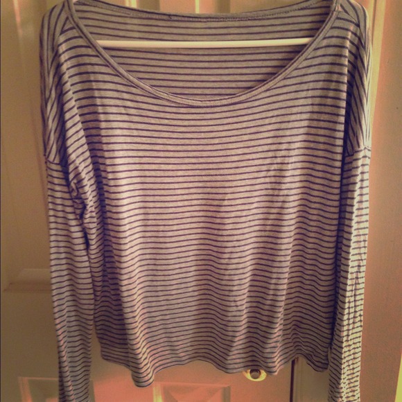 👚Forever 21 Grey/Blue Striped Top