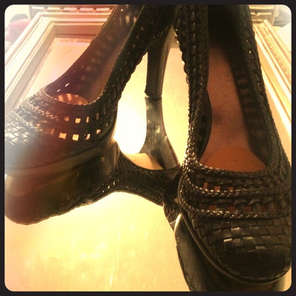 Guess Heels - Black