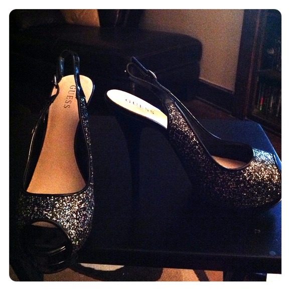 GUESS HIGH HEEL