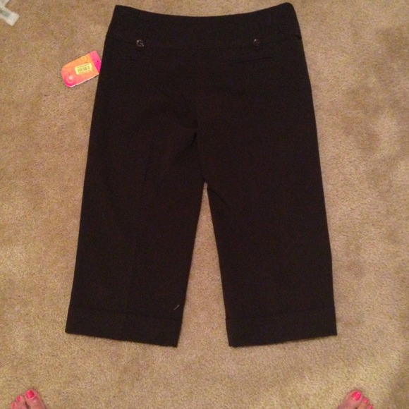 Brown Capri slacks size 5 from Dillard's - Picture 3 of 3