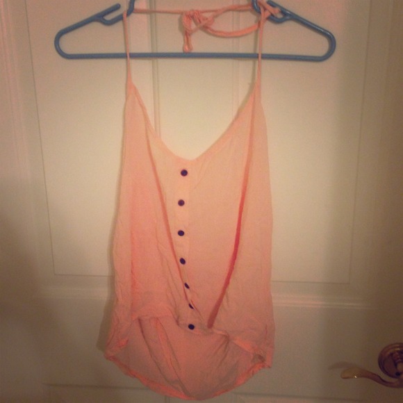💥SOLD💥Brandy Melville pink halter top. One size.