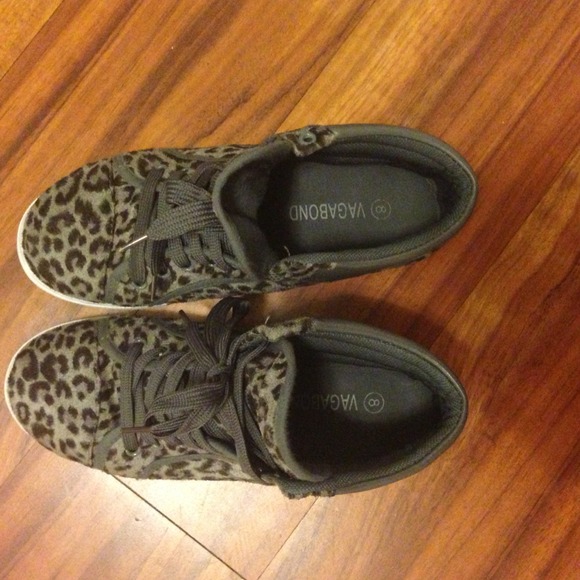 💢Traded💢Gray leopard shoes
