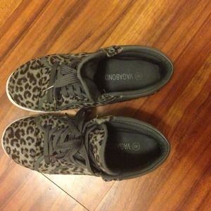 💢Traded💢Gray leopard shoes