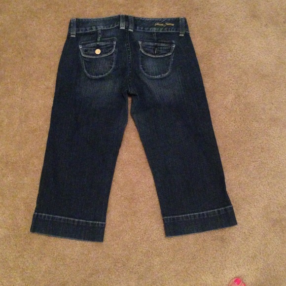 SOLD Guess jean capris size 26 - Picture 2 of 2