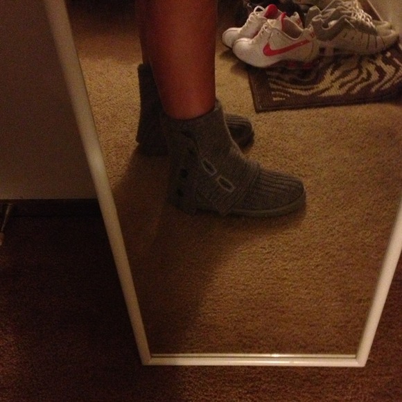 💎SOLD💎Grey uggs!