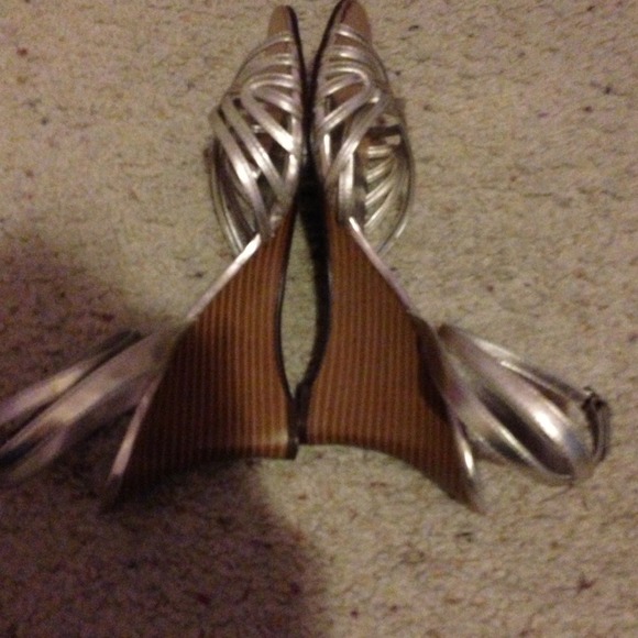 Shoes - Picture 3 of 3