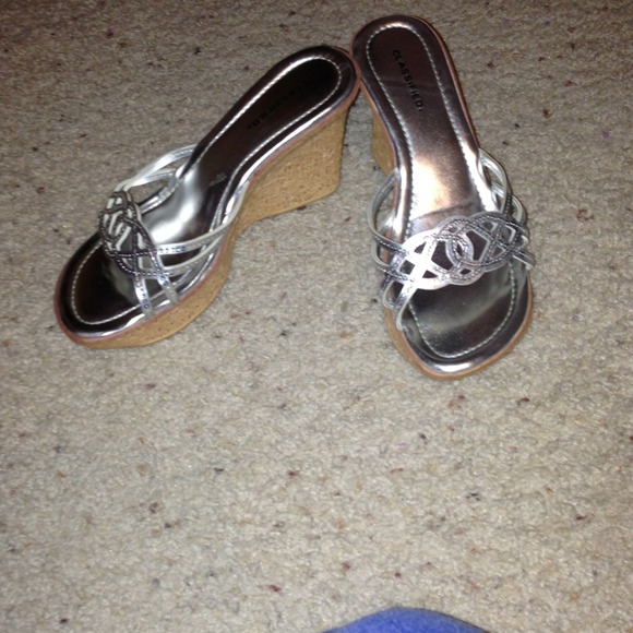 Sandals - Picture 2 of 3