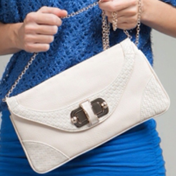 Ivory clutch