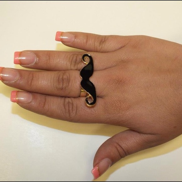 Mustache rings