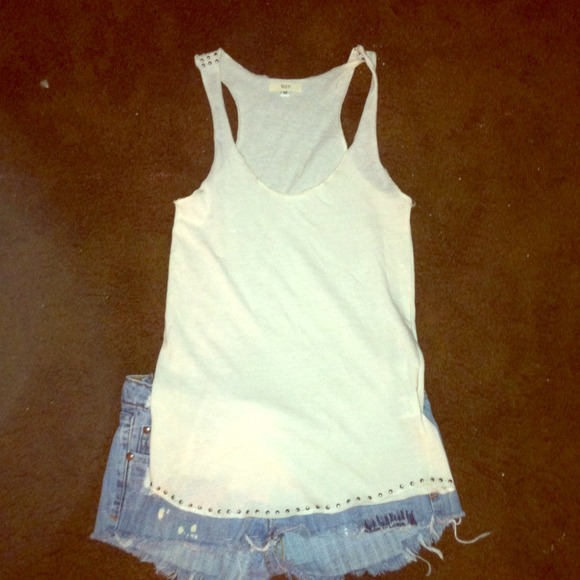 Sold in bundle @ncarbzz