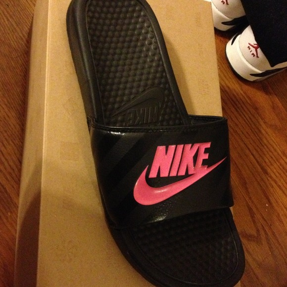 Nike Shoes - Nike Slippers