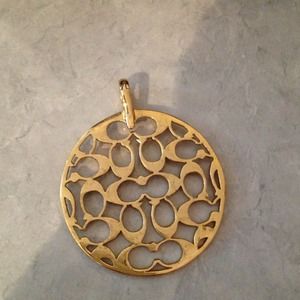 Gold pendent coach authentic
