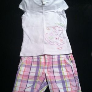 %SOLD% Little girls sz 5/6 summer short set.