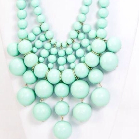Accessories - Mint Statement Necklace NWT